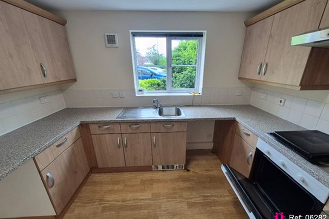 57, Regency Gardens, Hyde photo 4