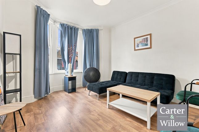 Park Avenue, Barking photo 3