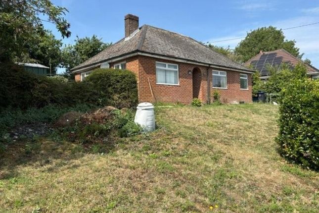 2-bed house on Sunnybank, Sunton, Marlborough, £200,000