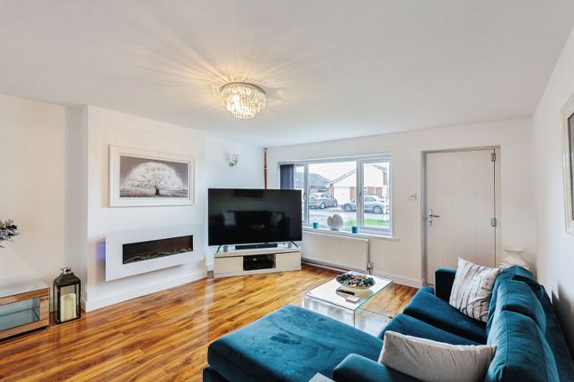 10, Ramsey Close, Lytham St. Annes photo 3