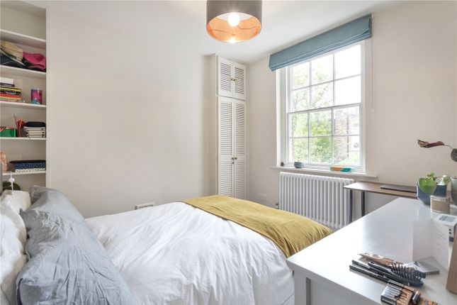 Terraced house for sale in New North Road, London