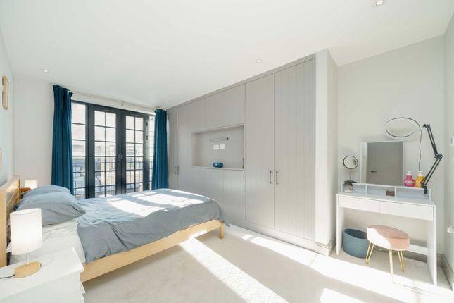 Flat 3, Regent House, 1-6, Pratt Mews, London photo 3