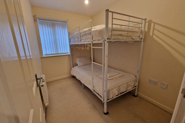 Property to rent in Guide Post Road, Manchester