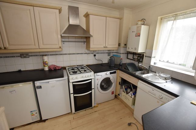 6 Lamberhurst Way, Margate photo 5