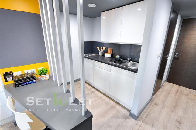 Flat 1, The Bank 2C, Evington Road, Leicester photo 2