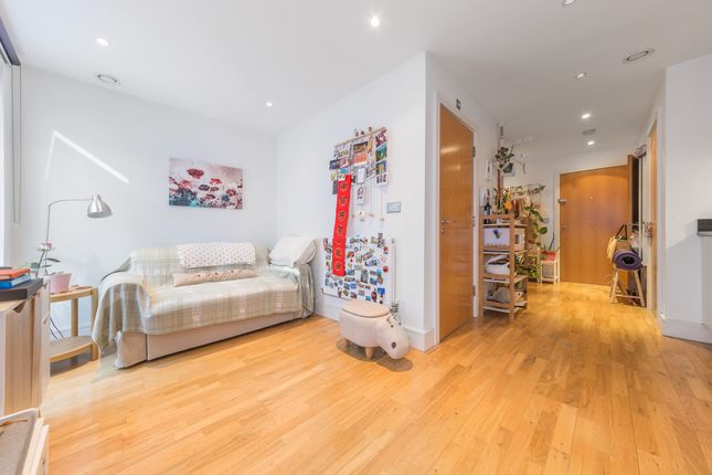 Studio to rent in Indescon Square, Canary Wharf, London