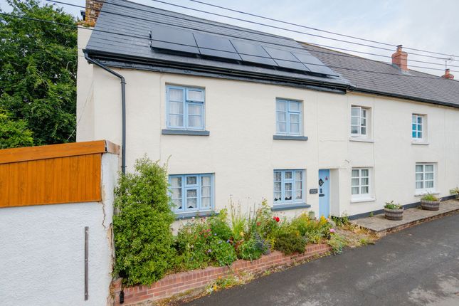 2-bed house on Storeside Cottage The Green, Crediton, £320,000