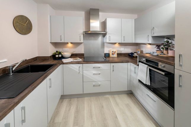 Flat 35 May Tree Place, 1, Banister Road, Hampshire photo 4