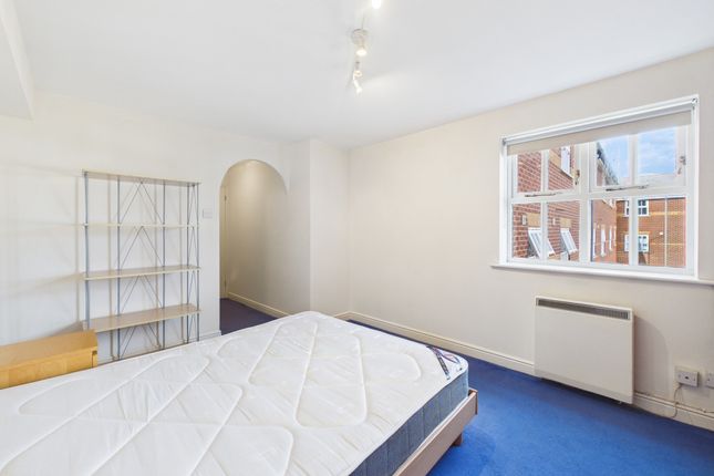 50, Massingberd Way, London photo 3