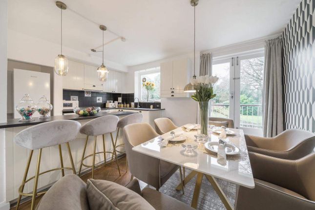 Flat for sale in Branch Hill, London