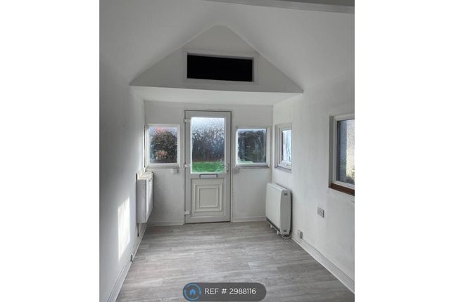 2-bed house on Lake Way, Jaywick, Clacton-On-Sea, £950/mo