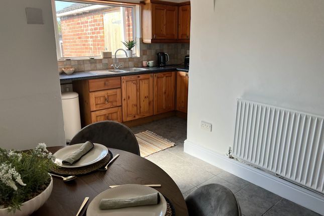 28 Lincoln Street, Alfreton photo 3