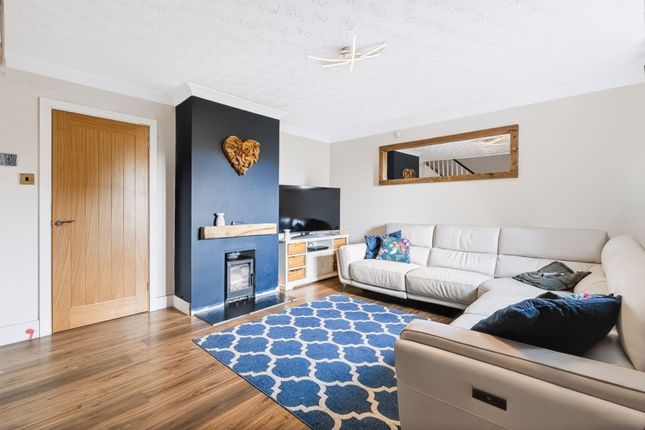 18 The Paddocks, Pontypridd photo 4