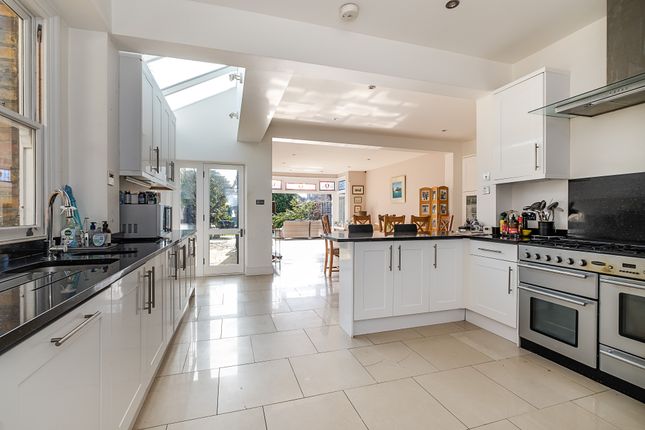 58, King Edwards Grove, Teddington photo 4