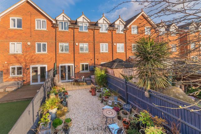 Town house for sale in Lewis Mews, Snodland