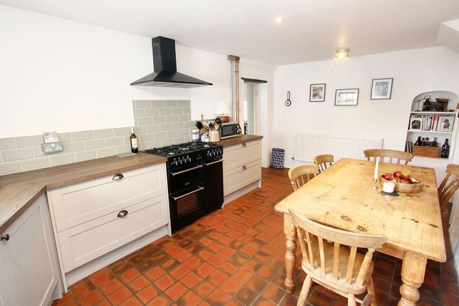 Ty Carreg Colhugh Street, Llantwit Major photo 3