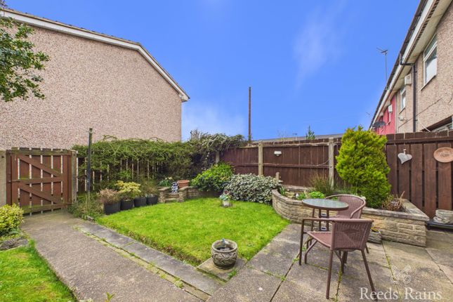 16, Topcliffe Garth, Hull photo 2