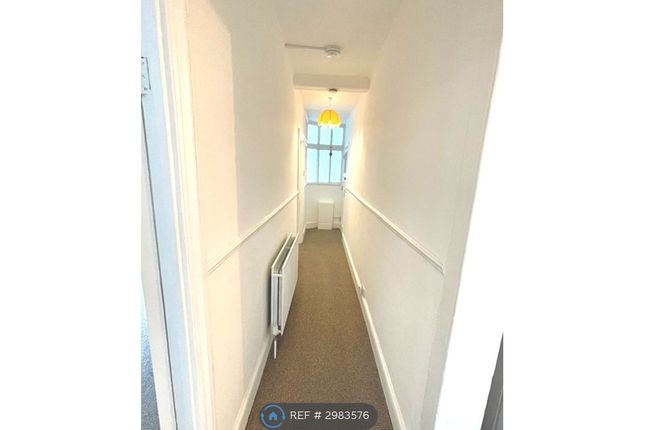 Woodside Road, Sutton photo 5