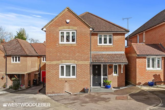 Thumbnail Detached house for sale in Kennedy Avenue, Hoddesdon