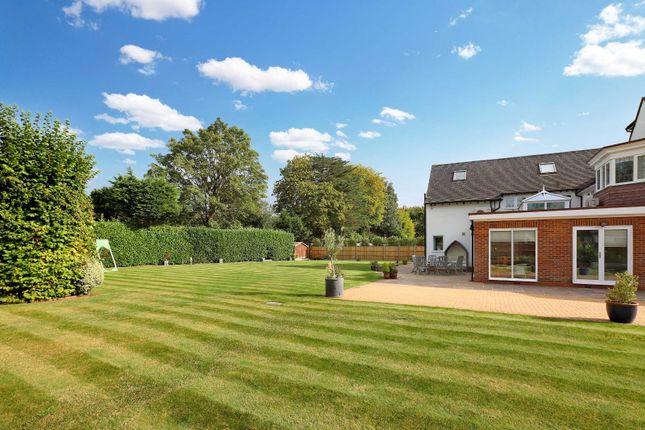 Wych,, Vicarage Way, Buckinghamshire photo 3