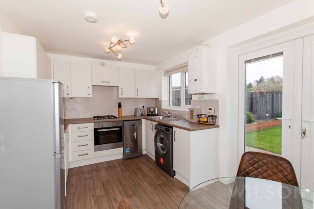 31 Cowlishall Drive, Chesterfield photo 2