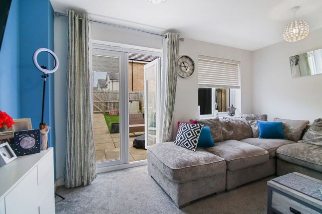 5, Donoghue Terrace, Renfrewshire photo 2