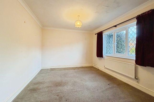 11, Saxon Close, Hythe photo 4