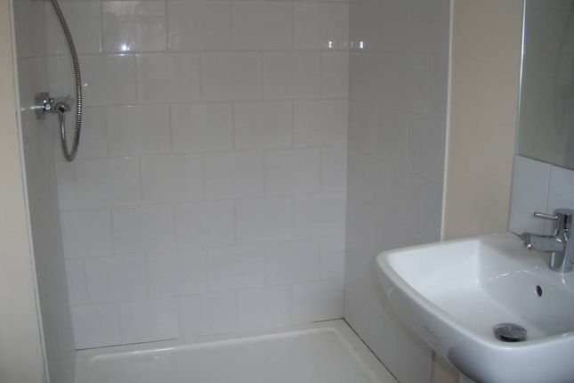 43B, Nutfield Road, Redhill photo 5