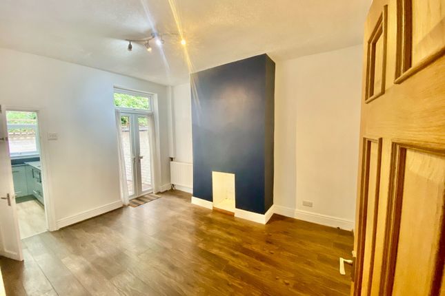 13, Gradwell Street, Stockport photo 4