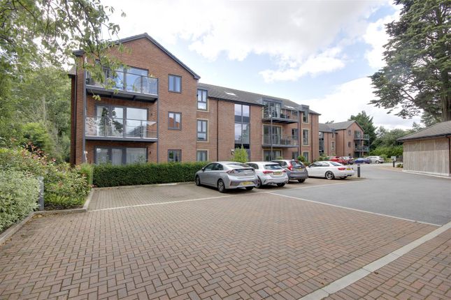 Flat for sale in Waller Grove, Swanland, North Ferriby