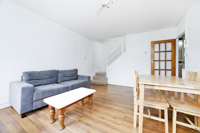 87 Longland Court, Rolls Road, SE1 photo 4