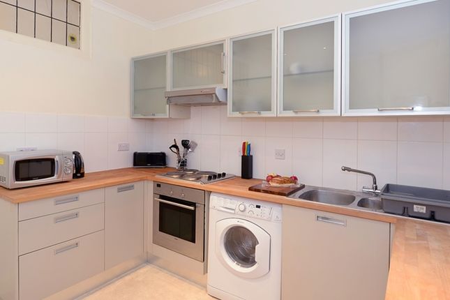 Flat 16 Strathmore Court, 143, Park Road, St Johns Wood photo 2