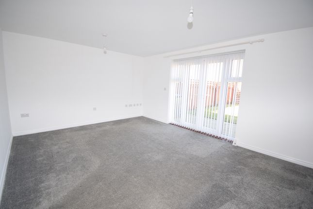 18, Queens Park Road, Spennymoor photo 3