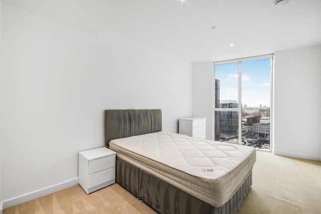 Flat for sale in Sky Gardens, Wandsworth Road, Vauxhall