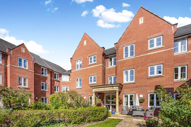 41 Foxhall Court, Banbury-2.Jpg