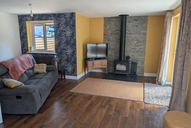 5, Oaktree Close, St. Austell photo 3