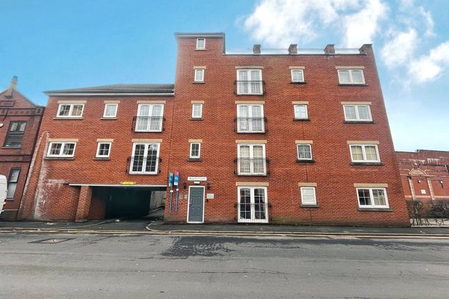Flat for sale in Waterloo Road, Stalybridge, Greater Manchester