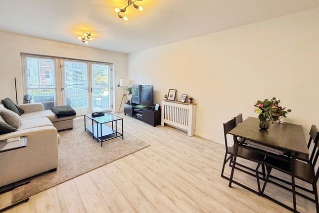 14 Queens Quarter,, London Road, Bracknell photo 3