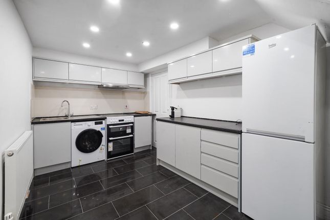 Thumbnail Terraced house to rent in Granby Street, Shoreditch