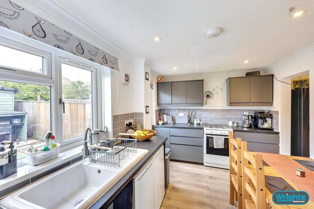 8, Chestnut Grove, Trowbridge photo 4