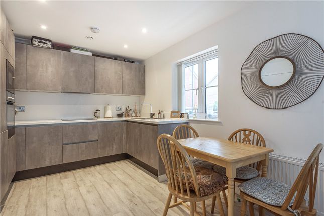 3 Jennings Court,, Eden Road, Sevenoaks photo 3