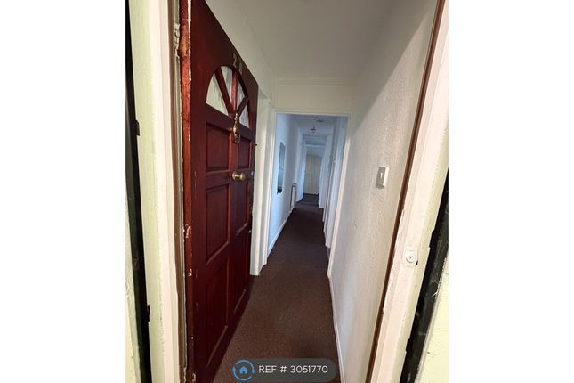 Hathaway Crescent, London photo 2