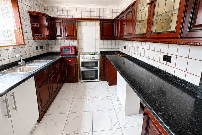 41, Alwen Grove, South Ockendon photo 3
