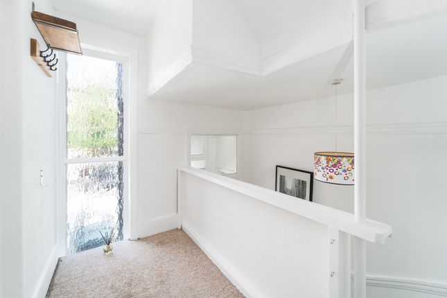 5A, Fairfield Gardens, Crouch End photo 4