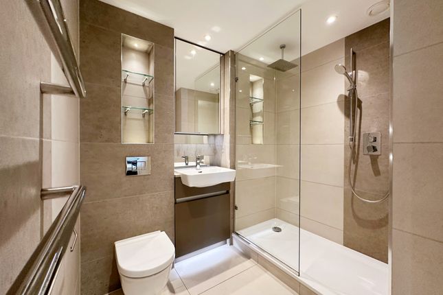 Flat 803, Deveraux House, London photo 4