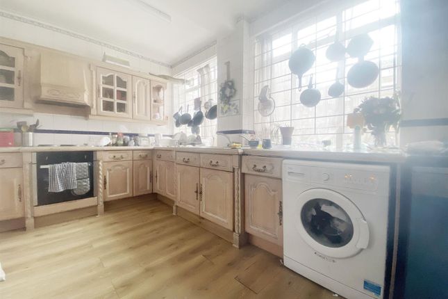 Regency Lodge*, Flat 76, Adelaide Road, London photo 4