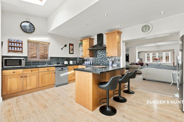 33 Henrys Terrace Ongar Road, Brentwood photo 4