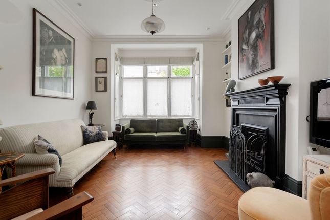 56 Clifford Gardens, London photo 3