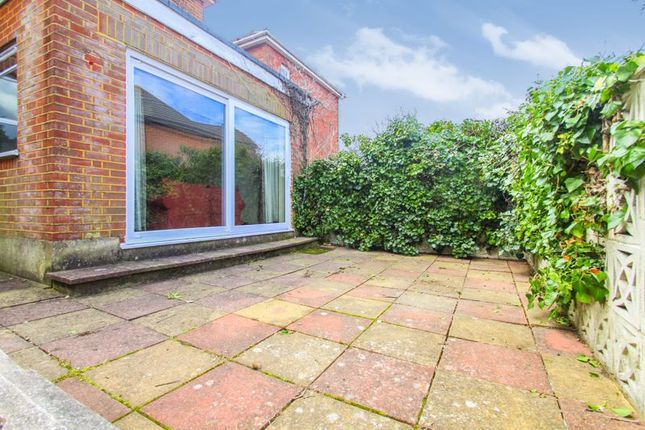 Detached house to rent in Talbot Road, Winton, Bournemouth