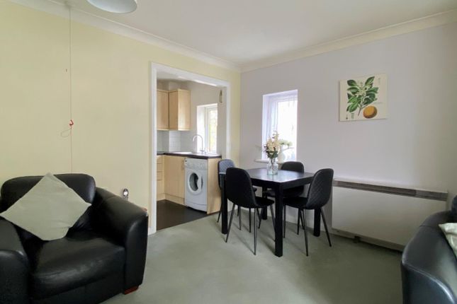 Flat 31, Regents Court, West Street, Gravesend photo 3